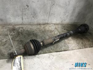 Used Front drive shaft, right Volkswagen Lupo Price on request offered by Niks autodemontage