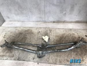 Used Wiper mechanism Audi A6 Avant Quattro (C5) 4.2 40V Price on request offered by Niks autodemontage