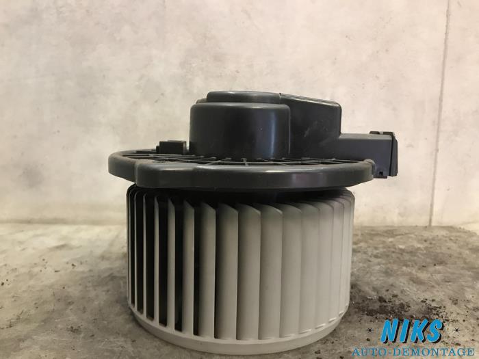 Motor de ventilador de calefactor de un Daihatsu Cuore (L251/271/276) 1.0 12V DVVT 2006