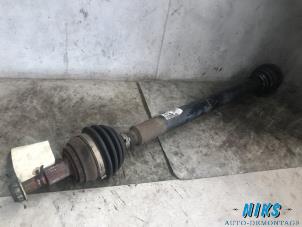 Used Front drive shaft, right Volkswagen Golf IV (1J1) 1.4 16V Price on request offered by Niks autodemontage