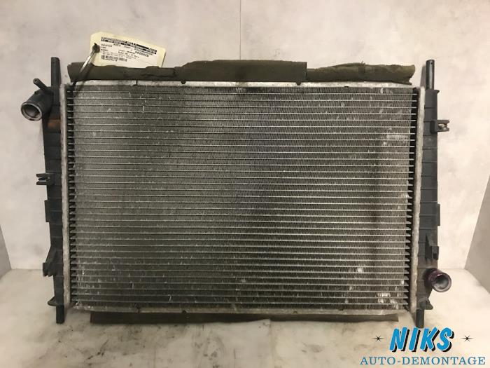 Used Radiator Ford Mondeo III Wagon 2.0 16V Price on request offered by Niks autodemontage