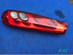 Używane Tylne swiatlo pozycyjne prawe Ford Fiesta Cena na żądanie oferowane przez Niks autodemontage