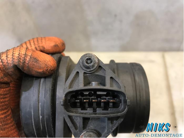 Luftdichtemesser van een Fiat Stilo (192A/B) 2.4 20V Abarth 3-Drs. 2002