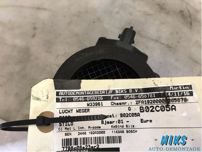 Luftdichtemesser van een Fiat Stilo (192A/B) 2.4 20V Abarth 3-Drs. 2002