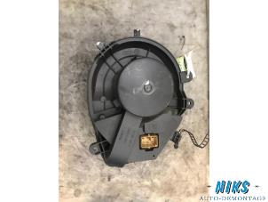 Used Heating and ventilation fan motor Volkswagen Passat Variant 4Motion (3B6) 2.5 TDI 180 24V Price on request offered by Niks autodemontage