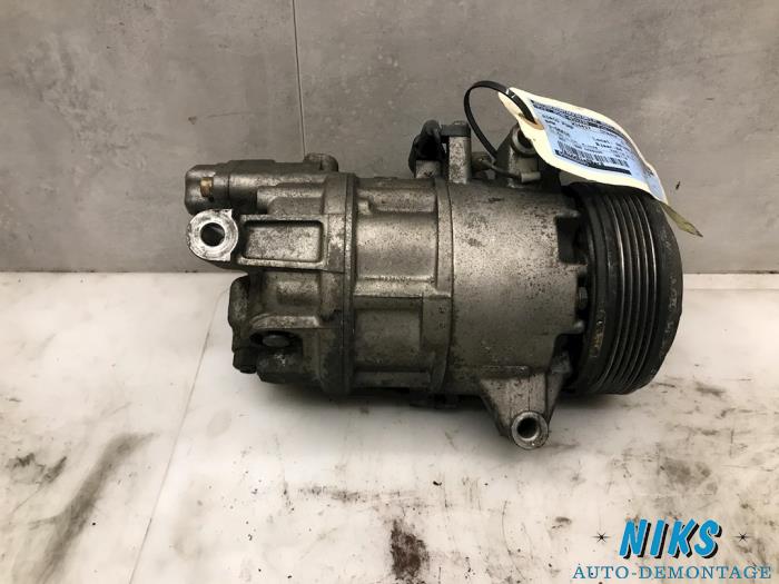 Air conditioning pump from a BMW 3-Serie 2005