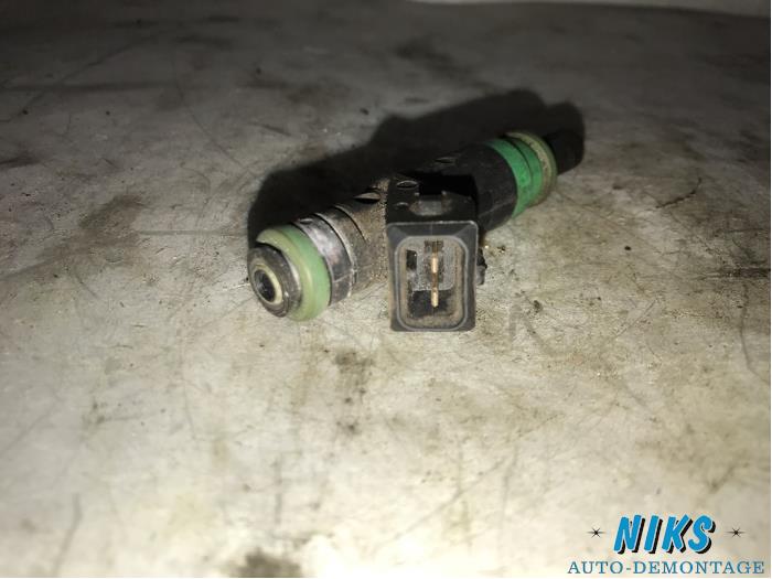 Injector (petrol injection) from a Ford Fiesta 2004