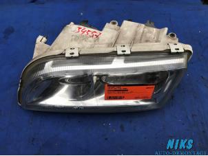 Used Headlight, left Volvo V40 (VW) 1.8 16V Price on request offered by Niks autodemontage