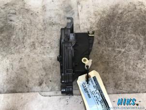 Used Rear door mechanism 4-door, right BMW 3 serie (E46/4) 318d 16V Price on request offered by Niks autodemontage