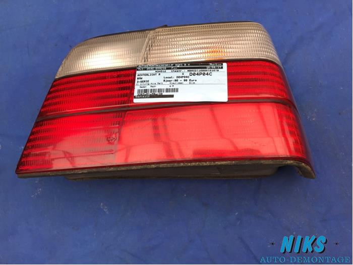Taillight, right from a BMW 3 serie (E36/4) 318iS 1.9 16V 1996