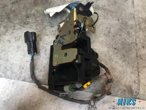Used Rear door mechanism 4-door, right Ssang Yong Rexton 2.7 Xdi RX/RJ 270 16V Price on request offered by Niks autodemontage