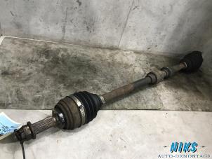 Used Front drive shaft, right Mitsubishi Colt (CJ) 1.3 GL,GLX 12V Price on request offered by Niks autodemontage