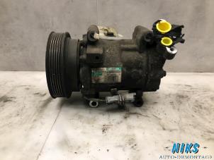 Used Air conditioning pump Renault Clio III (BR/CR) 1.5 dCi 70 Price on request offered by Niks autodemontage
