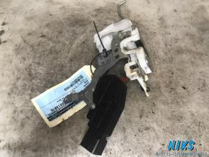 Used Door lock mechanism 2-door, right Toyota Aygo Price on request offered by Niks autodemontage