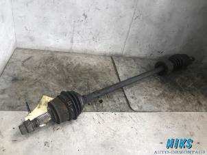 Used Front drive shaft, right Fiat Stilo (192A/B) 1.2 16V 3-Drs. Price on request offered by Niks autodemontage