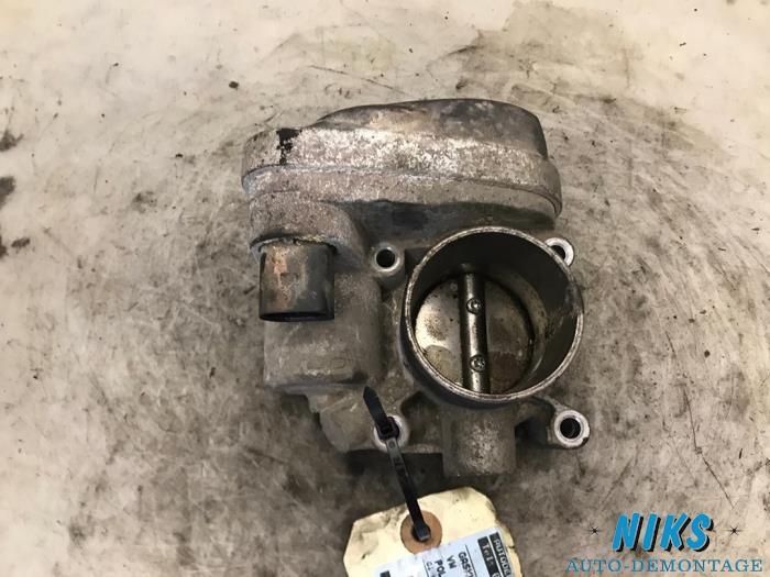 Throttle body from a Volkswagen Polo 2005