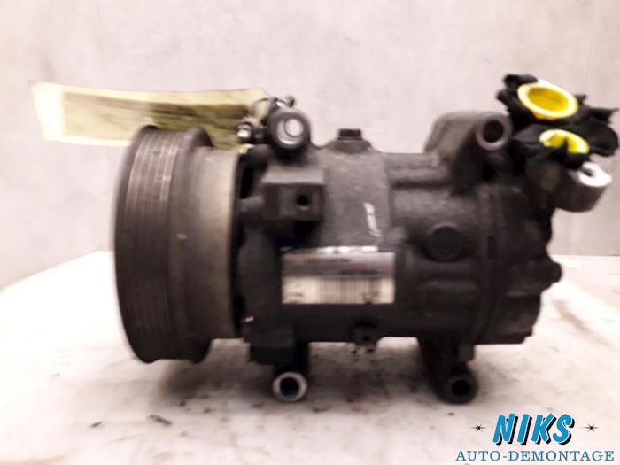 Air conditioning pump from a Renault Kangoo Express (FC) 1.5 dCi 68 2007