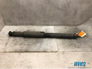 Used Rear shock absorber, right Renault Modus Price on request offered by Niks autodemontage