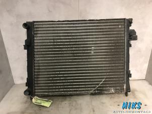 Used Radiator Renault Trafic New (FL) 1.9 dCi 82 16V Price on request offered by Niks autodemontage