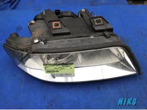 Used Headlight, right Audi A6 Avant (C5) 1.8 20V Price on request offered by Niks autodemontage