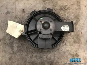 Usados Motor de ventilador de calefactor Peugeot 206 Precio de solicitud ofrecido por Niks autodemontage