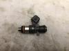 Injector (petrol injection) from a Renault Twingo 2008