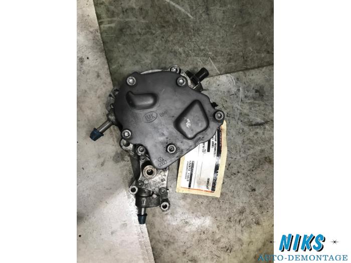 Begagnade Mekanisk bränslepump Volkswagen Polo Pris på förfrågan erbjuds av Niks autodemontage