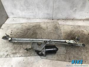 Used Wiper motor + mechanism Volkswagen Polo Price on request offered by Niks autodemontage