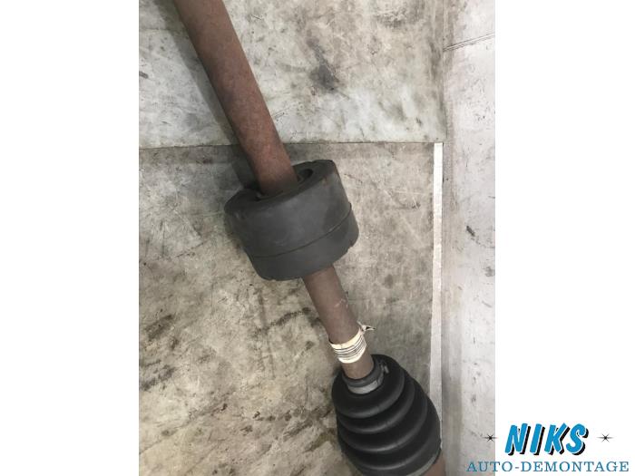 Front drive shaft, right from a Fiat Punto 2012