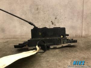 Used Front door lock mechanism 4-door, right Peugeot 207/207+ (WA/WC/WM) 1.4 16V Price on request offered by Niks autodemontage
