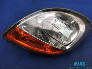 Used Headlight, left Renault Kangoo Express (FC) 1.5 dCi 65 Price on request offered by Niks autodemontage