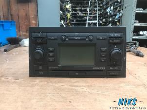 Gebrauchte Radio Ford Mondeo III 2.0 16V Preis auf Anfrage angeboten von Niks autodemontage