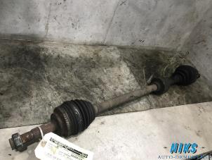 Used Front drive shaft, right Toyota Yaris (P1) 1.4 D-4D Price on request offered by Niks autodemontage