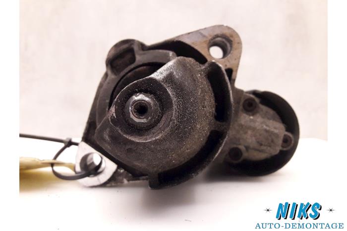 Usagé Démarreur Audi A6 (C5) 2.4 V6 30V Prix sur demande proposé par Niks autodemontage