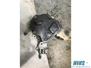 Used Mechanical fuel pump Volkswagen Golf IV Variant (1J5) 1.9 TDI 100 Price on request offered by Niks autodemontage