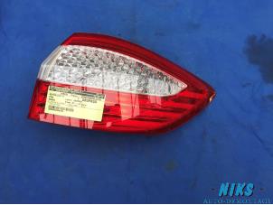 Used Taillight, right Ford Mondeo IV 2.0 TDCi 140 16V Price on request offered by Niks autodemontage
