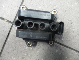 Used Ignition coil Renault Clio III (BR/CR) 1.2 16V 75 Price € 40,00 Margin scheme offered by Autosloopbedrijf H.C.Stouten