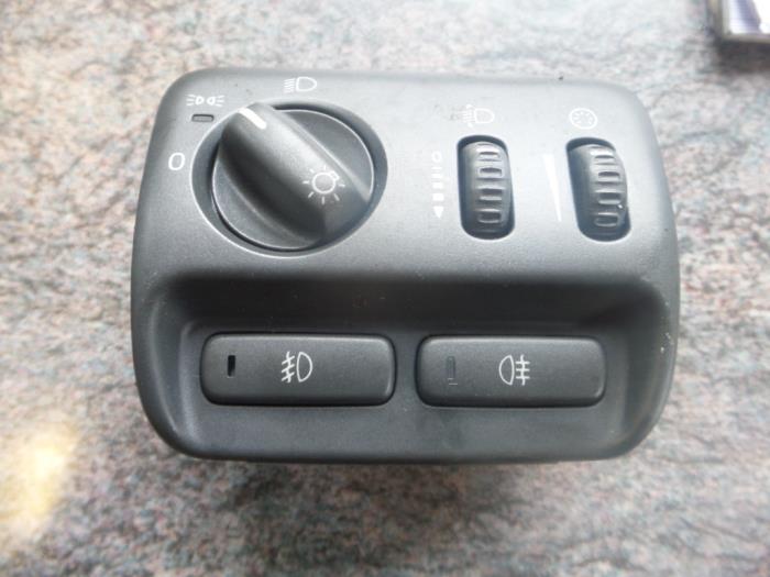 Light switch from a Volvo S80 (TR/TS) 2.4 20V 140 2000