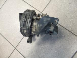 Used Secondary pump BMW 3 serie Compact (E36/5) 316i Price € 50,00 Margin scheme offered by Autosloopbedrijf H.C.Stouten