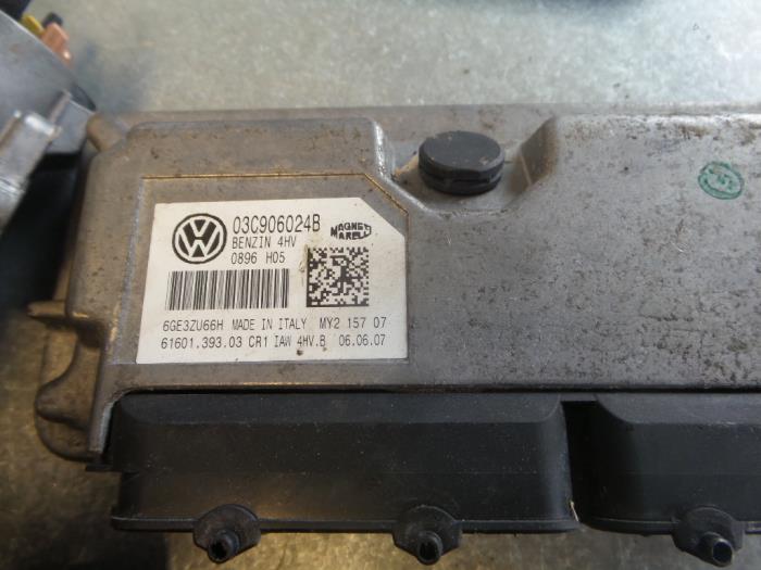 Used Ignition lock + computer Skoda Fabia II (5J) 1.4i 16V Price € 140,00 Margin scheme offered by Autosloopbedrijf H.C.Stouten