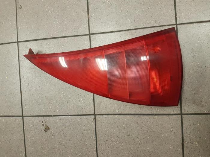Taillight, right from a Citroën C3 (FC/FL/FT) 1.1 2003