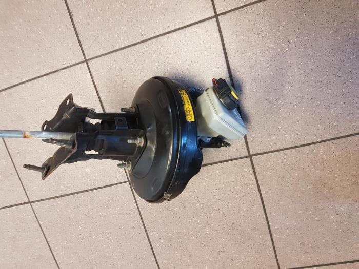 Usados Servofreno Ford Ka I 1.3i Precio € 50,00 Norma de margen ofrecido por Autosloopbedrijf H.C.Stouten