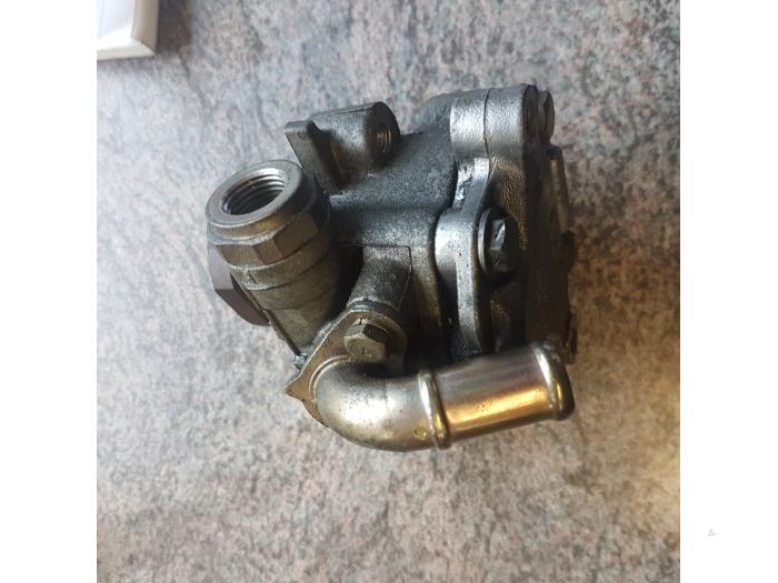 Usagé Pompe de direction Seat Leon (1M1) 1.8 20V Prix € 50,00 Règlement à la marge proposé par Autosloopbedrijf H.C.Stouten