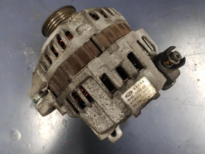 Usagé Dynamo Ford Fiesta 4 1.25 16V Prix € 40,00 Règlement à la marge proposé par Autosloopbedrijf H.C.Stouten