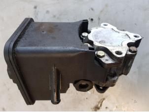 Used Power steering pump BMW 3 serie (E46/4) 320d 16V Price € 60,00 Margin scheme offered by Autosloopbedrijf H.C.Stouten