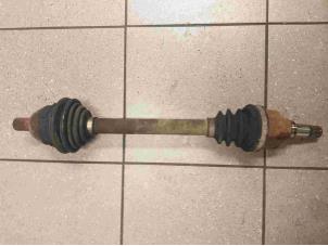 Used Front drive shaft, left Ford Focus 2 Wagon 1.6 Ti-VCT 16V Price on request offered by Autosloopbedrijf H.C.Stouten