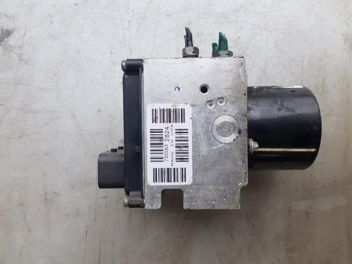 Usagé Bloc ABS Peugeot 407 (6D) 2.0 16V Prix € 80,00 Règlement à la marge proposé par Autosloopbedrijf H.C.Stouten