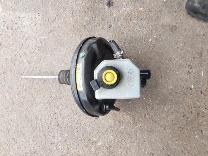 Usados Servofreno Ford Ka I 1.3i Precio € 60,00 Norma de margen ofrecido por Autosloopbedrijf H.C.Stouten