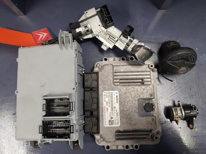 Used Ignition lock + computer Citroen Nemo (AA) 1.4 HDi 70 Price € 150,00 Margin scheme offered by Autosloopbedrijf H.C.Stouten