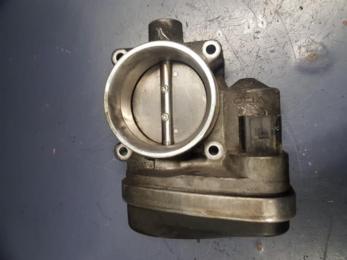 Throttle body from a BMW 3 serie (E46/4) 318i 16V 2004